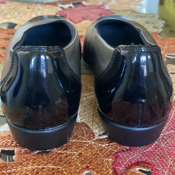 SAS 🥿COMFY TRIPAD GRAY & BLACK LEATHER 2-TONE LOAFERS-SIZE 9.5 LIKE NEW💖💕(EC) - Picture 4 of 11